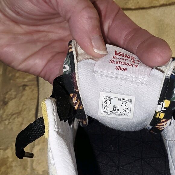RARE Vans Customs x Harry Potter Symbols Old‎ Skool Checker Off Wall Hufflepuff - Picture 7 of 14
